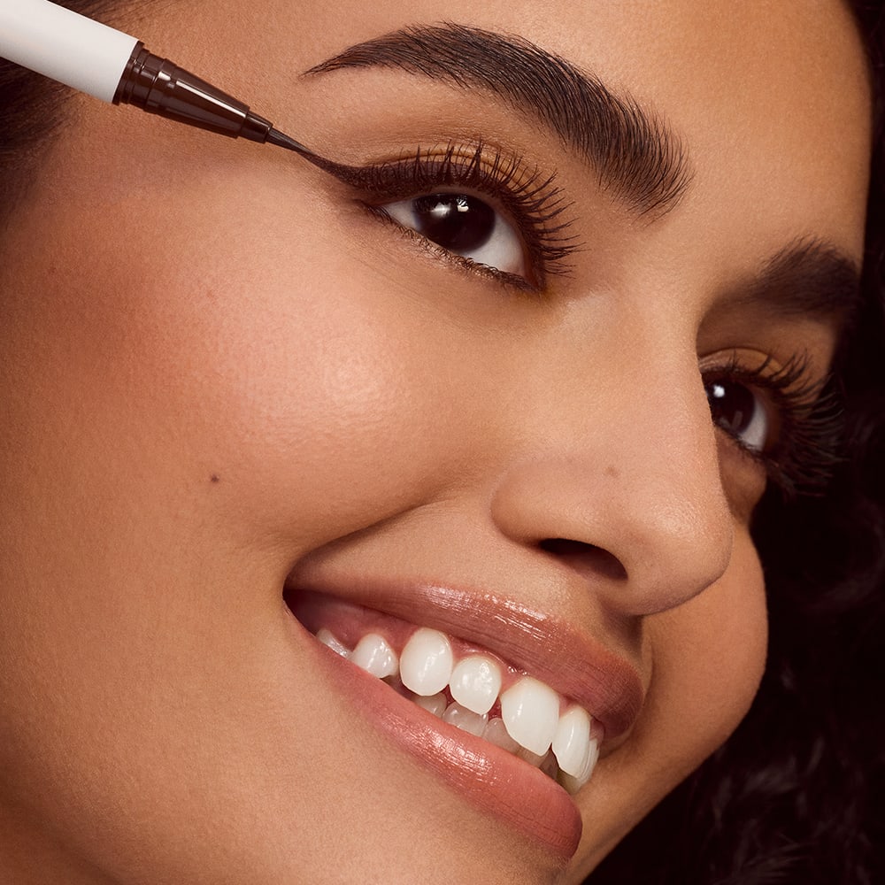 PERFECT STROKES MATTE LIQUID LINER (DELINEADOR DE OJOS)